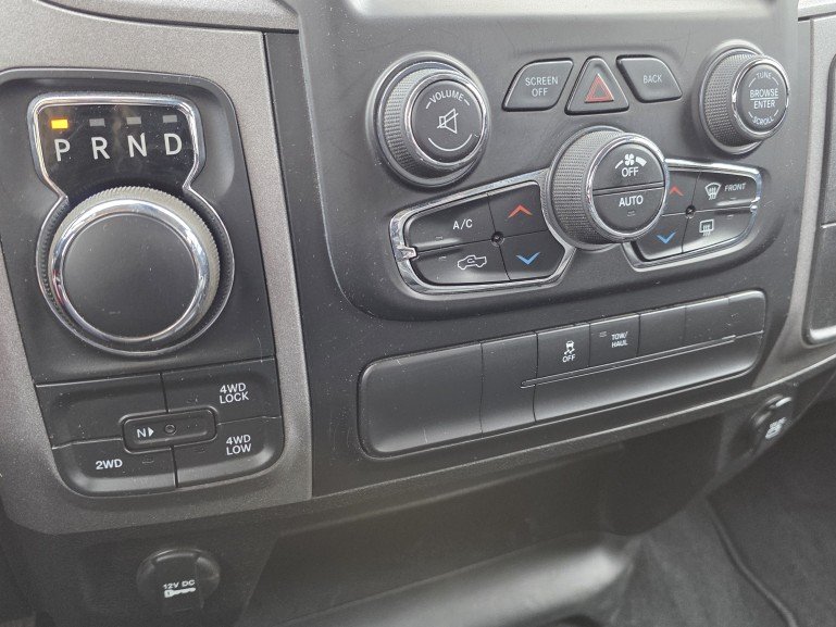 Ram 1500 CLASSIC ST 4X4 2020 Gris Mont-Laurier - photo #24