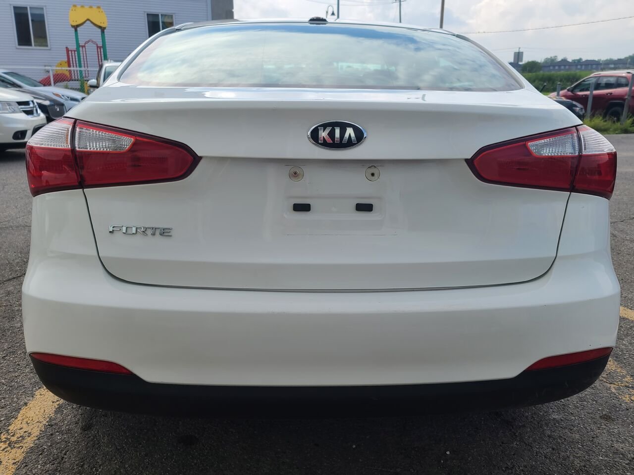 2015 Kia Forte White  - photo #4