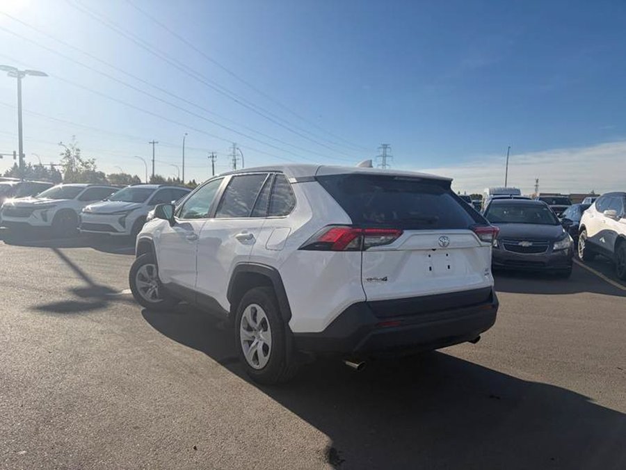 2025 Toyota RAV4 LE AWD 2.5L | Heated Leather Bucket Seats White