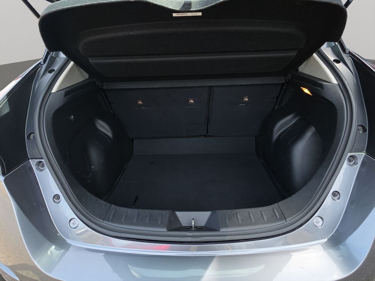 2020 Nissan LEAF SV PLUS à hayon, Commande audio au volant, caméra de recul, détecteur d'angles morts, grosse Grey Val-David - photo #25