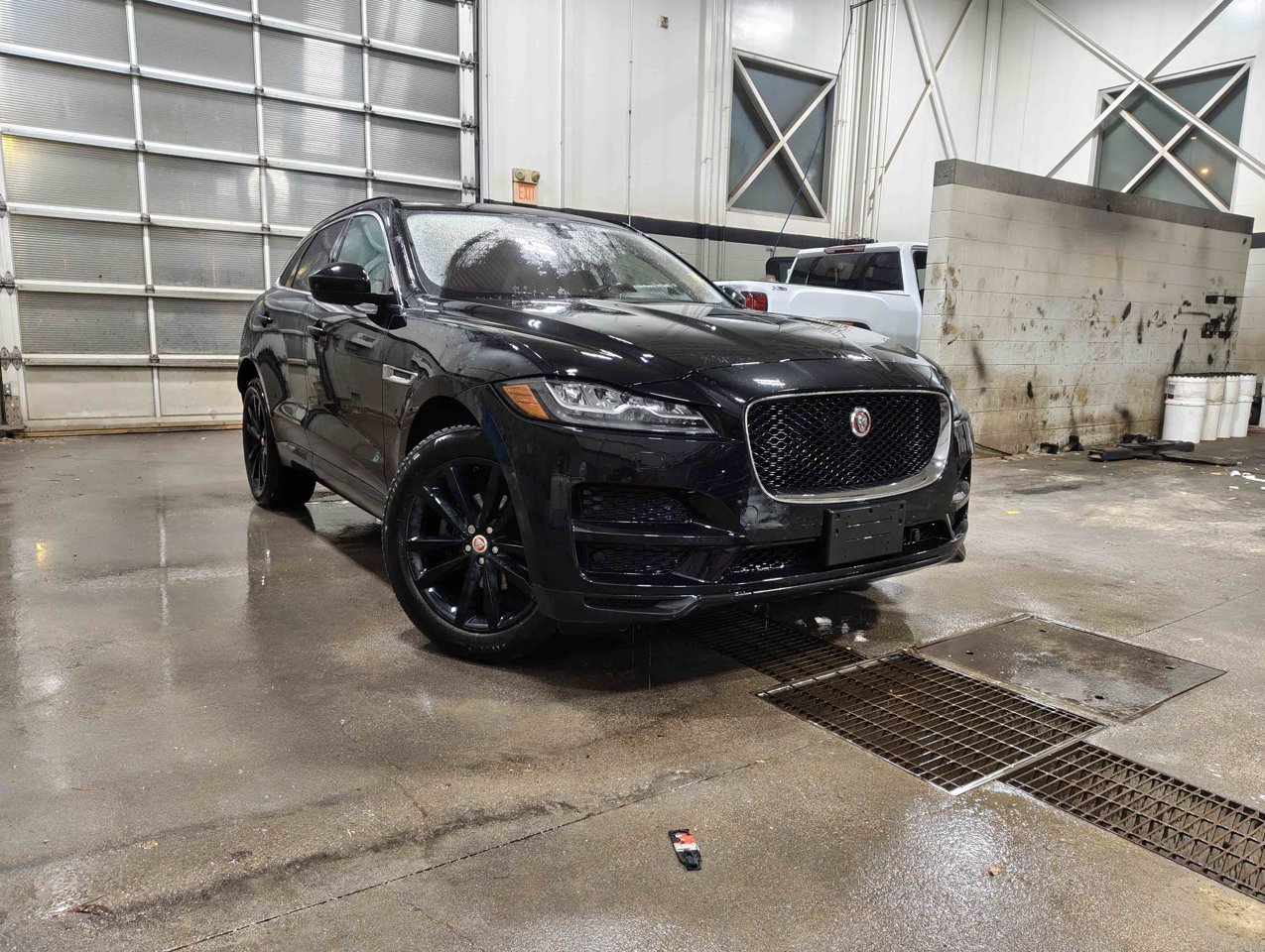 2018 Jaguar F-PACE 20d AWD Prestige Black Sherwood Park - photo #1