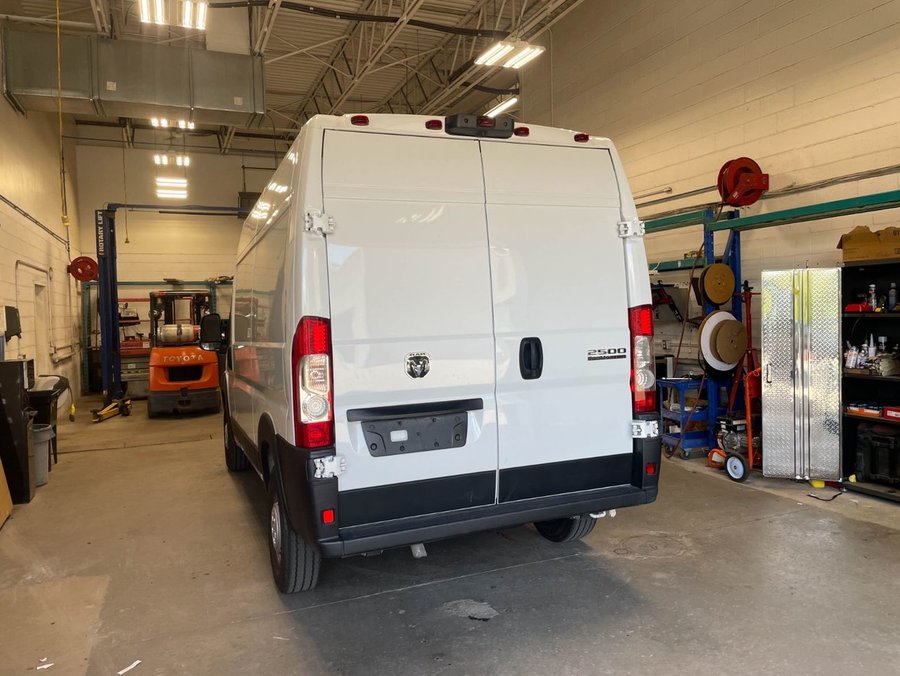 Ram ProMaster Cargo Van TRADESMAN 2500 HIGH ROOF *136 WB* CARPLAY 2025 Blanc