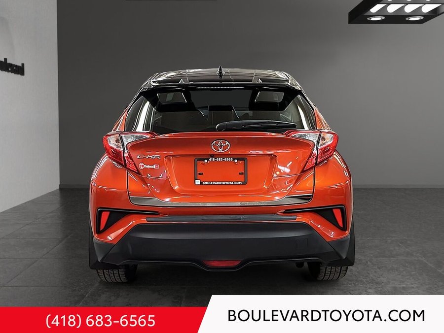 2021 Toyota C-HR XLE PREMIUM Orange