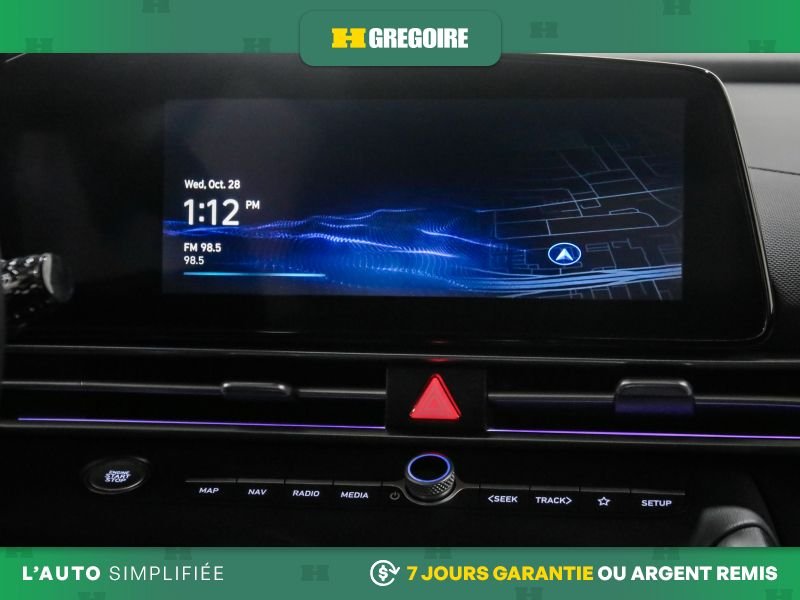 2025 Hyundai Elantra White Saint-Léonard - photo #23