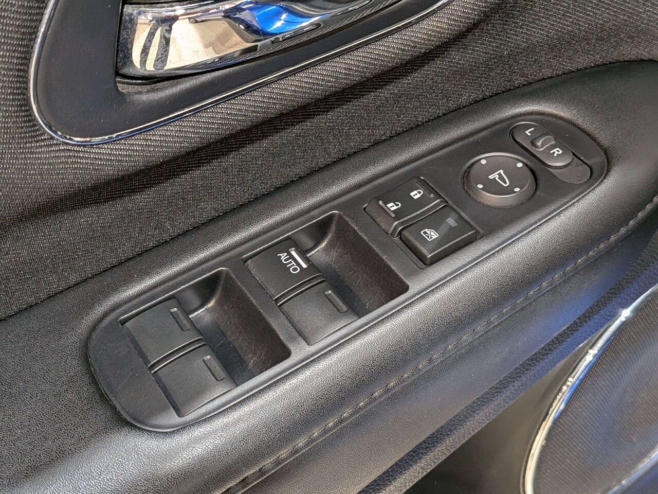 2022 Honda HR-V Sport AWD CVT Blue Mirabel - photo #33