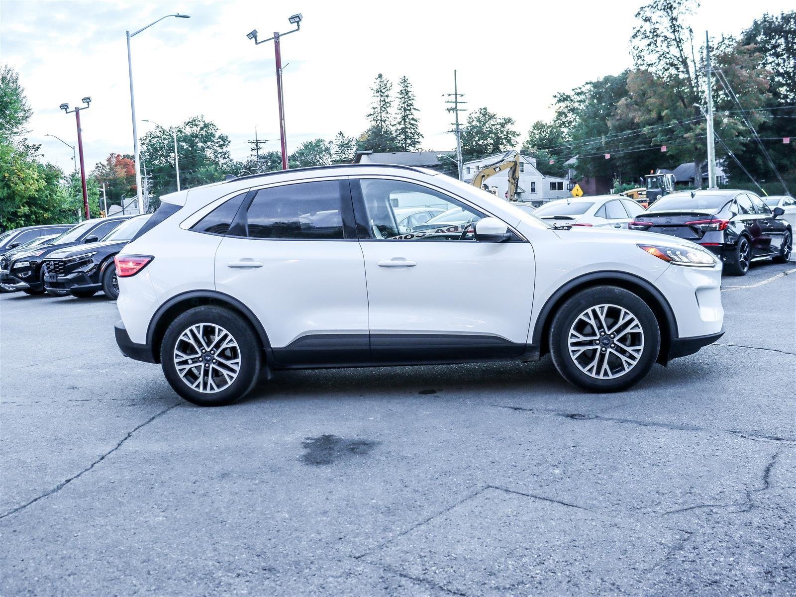 Ford Escape SEL 2020 White Ottawa & Gatineau - photo #2