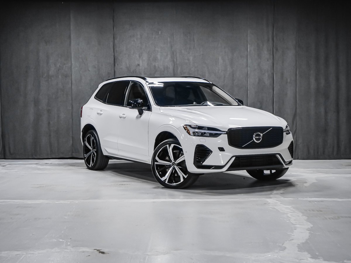 2023 Volvo XC60 Recharge T8 ULTIMATE DARK White Montreal - photo #1