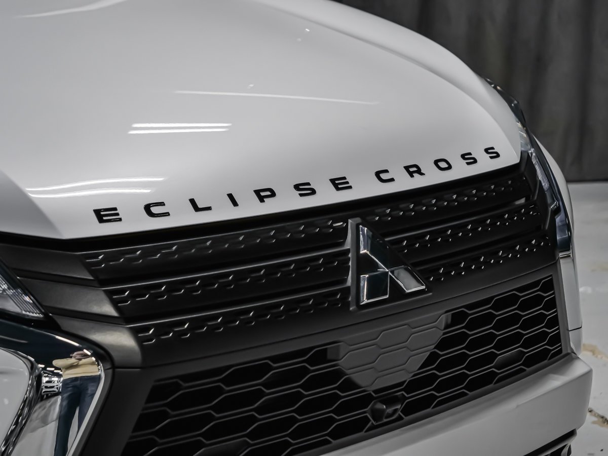 2026 Mitsubishi Eclipse Cross NOIR White Diamond Montreal - photo #7