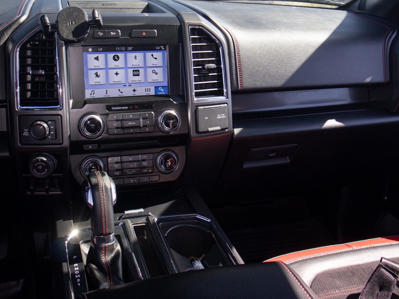 2016 Ford F-150 4WD SuperCrew 145 Lariat Black Sherwood Park - photo #32