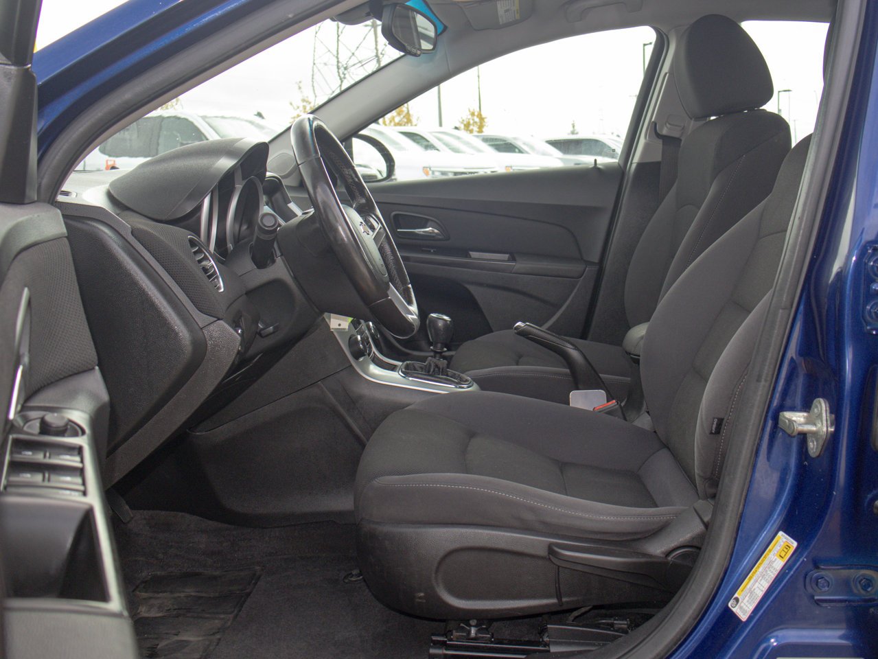 2012 Chevrolet Cruze 4dr Sdn LT Turbo w/1SA Blue Sherwood Park - photo #16