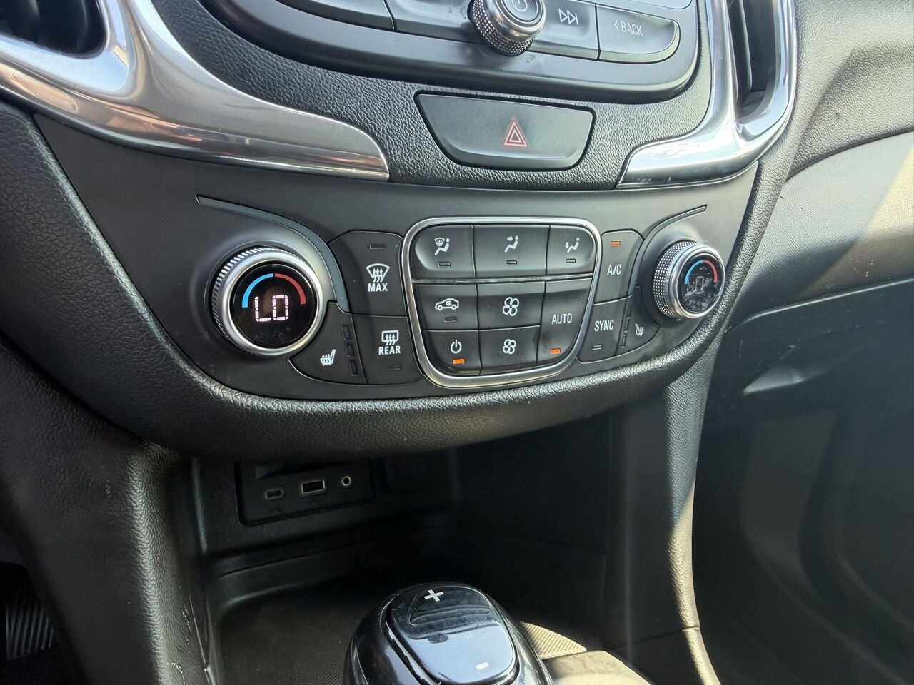 Chevrolet Equinox REDLINE EDITION AWD 2LT 2019 Noir Laval - photo #22