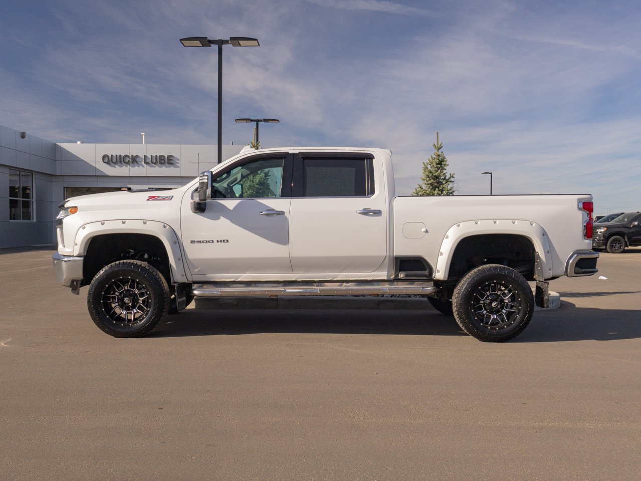 2020 Chevrolet Silverado 2500HD 4WD Crew Cab 159 LTZ White Sherwood Park - photo #6