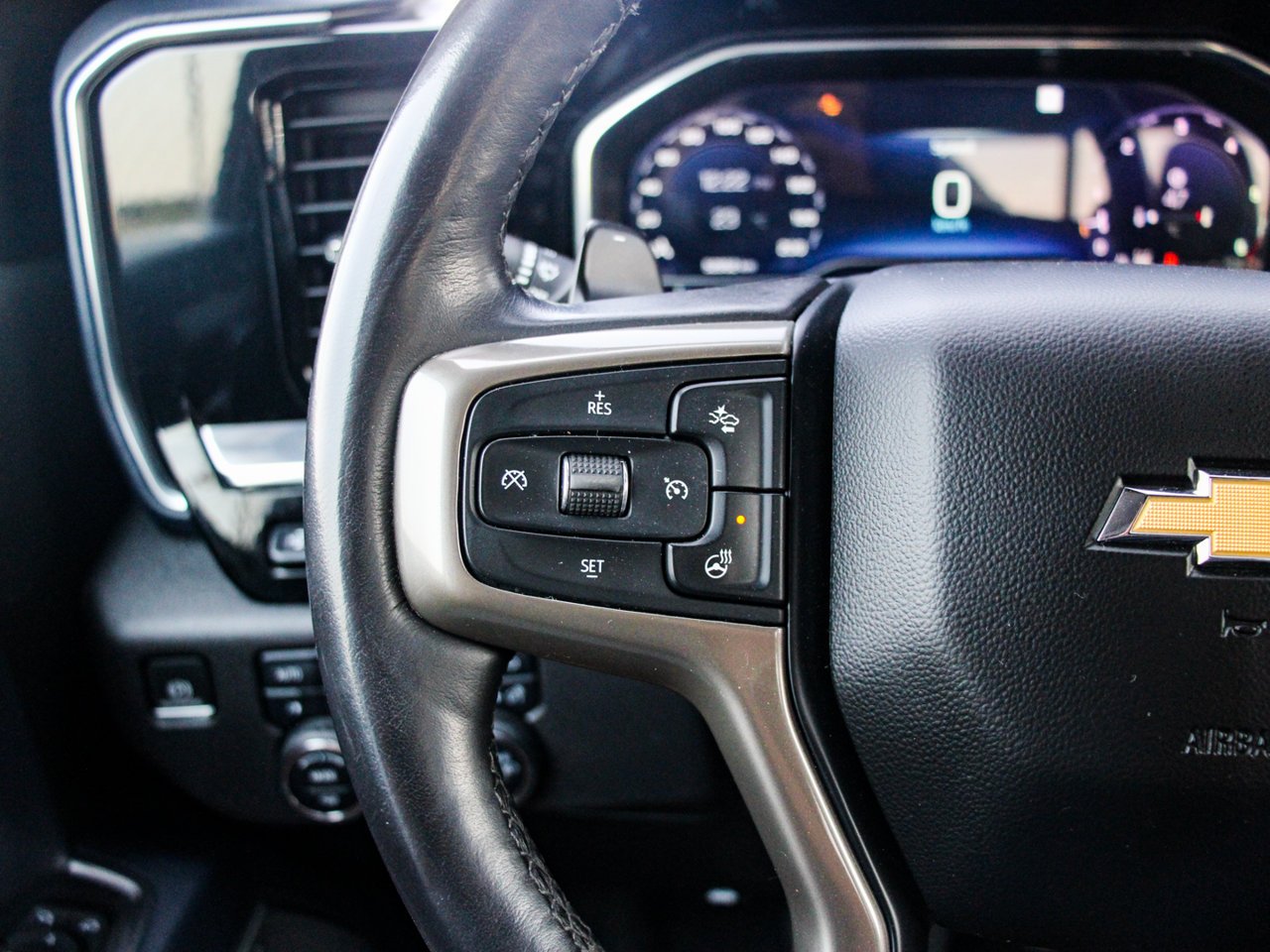 2023 Chevrolet Silverado 1500 4WD Crew Cab 147 High Country White Sherwood Park - photo #20