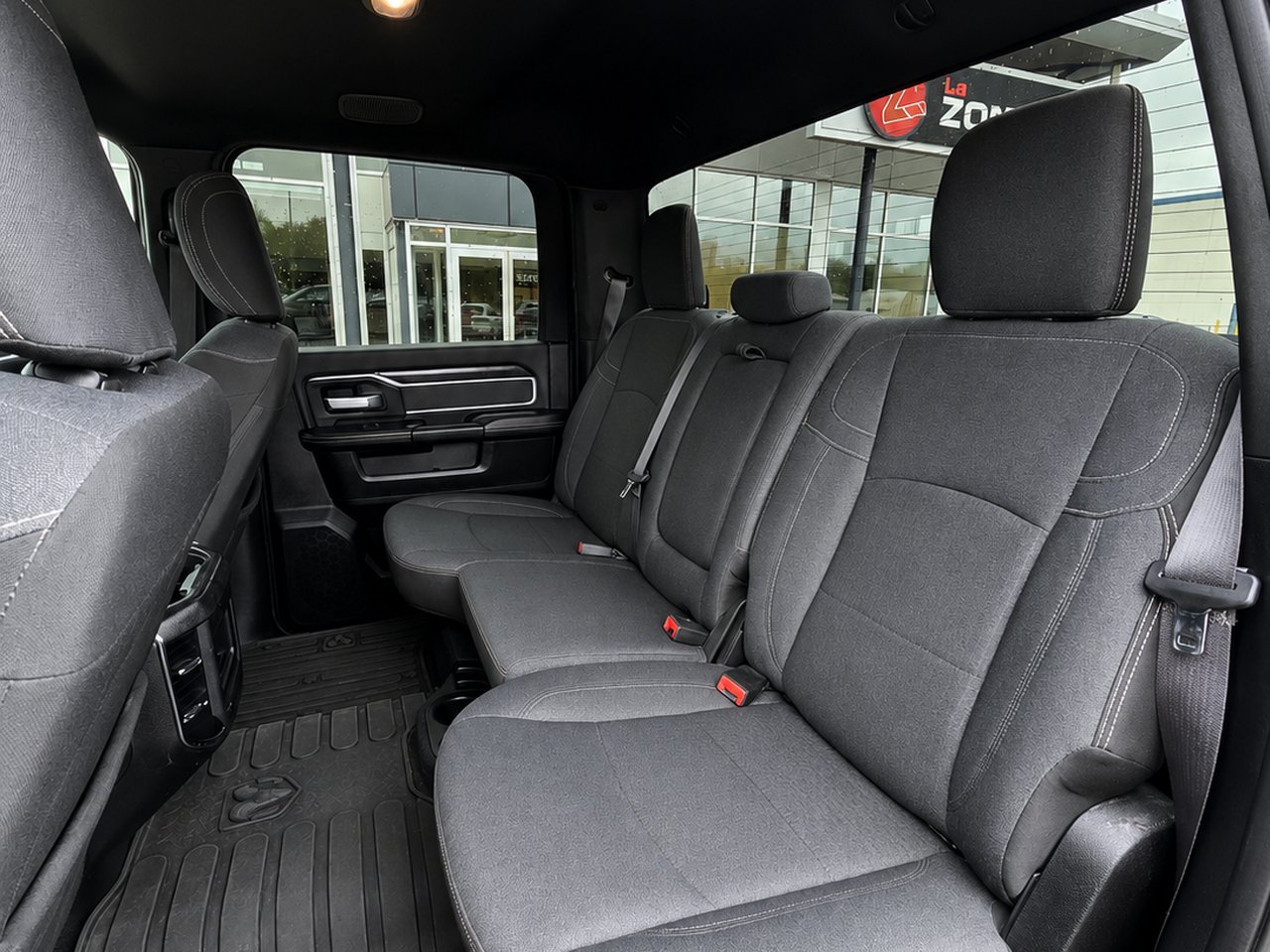 Ram 2500 Cummins BIG HORN 2019 Gris Granby - photo #12