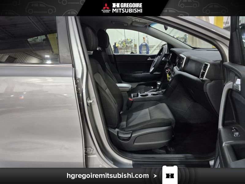 2020 Kia Sportage Grey Blainville - photo #15
