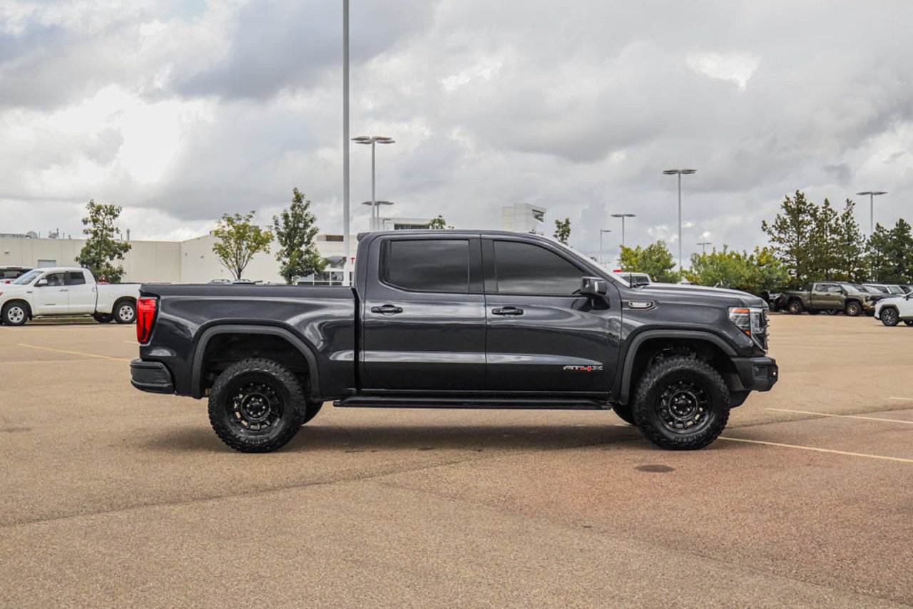 2026 GMC Sierra 1500 4WD Crew Cab 147 AT4X Grey Sherwood Park - photo #9
