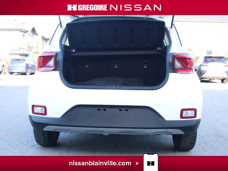 Hyundai Venue 2021 Blanc Blainville - photo #26