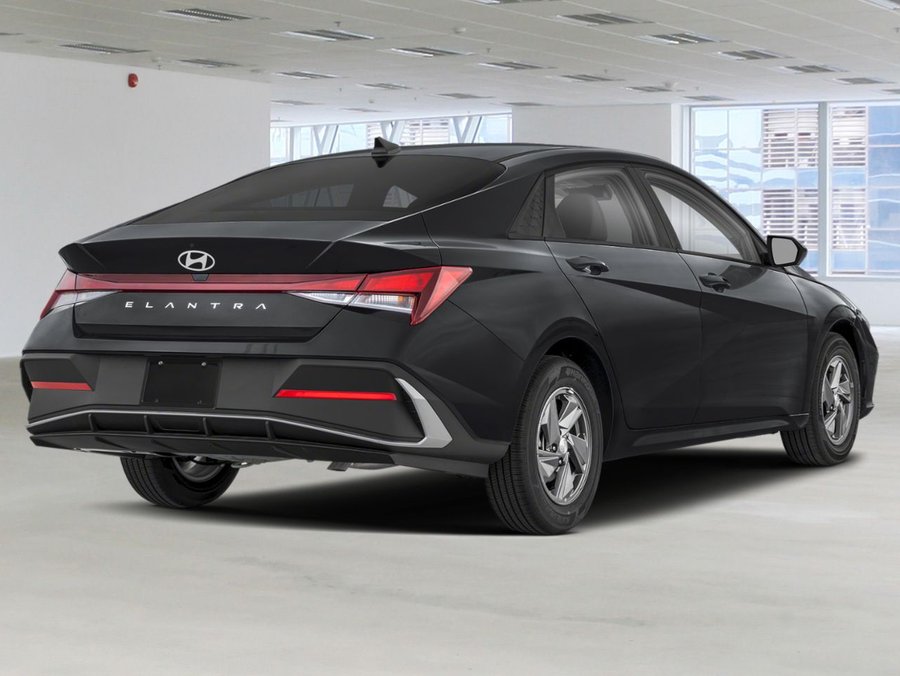 2026 HYUNDAI ELANTRA ESSENTIAL 2026 Black