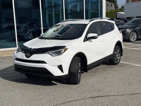 2018 Toyota RAV4 LE TI White
