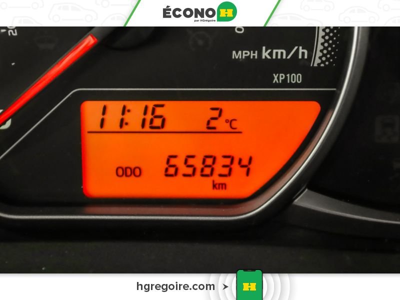 Toyota Yaris 2015 Blanc Blainville - photo #11