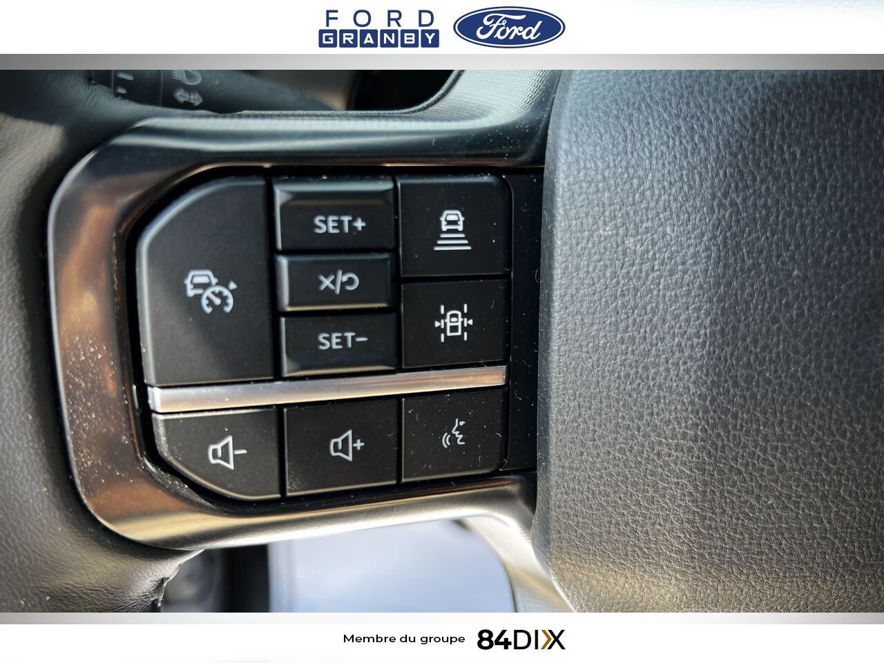 Ford Super Duty F-250 SRW 2025 Blanc Granby - photo #23