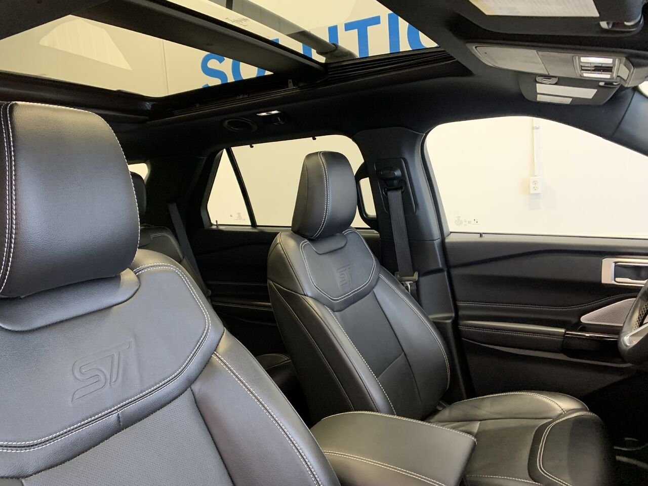 Ford Explorer ST AWD EXPLORER ST 4WD 2024 Blanc Châteauguay - photo #17