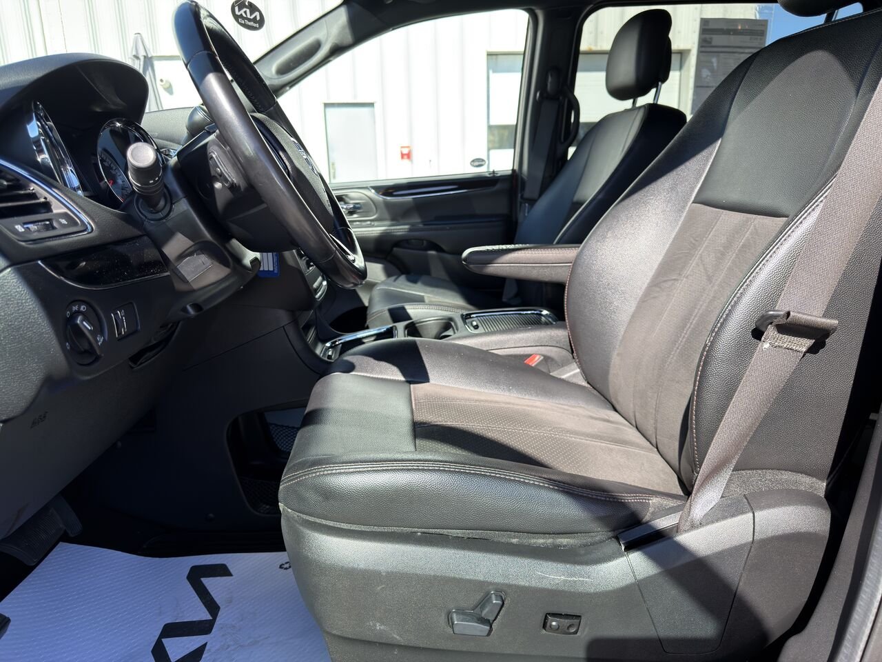 2019 Dodge Grand Caravan Red Thetford Mines - photo #10