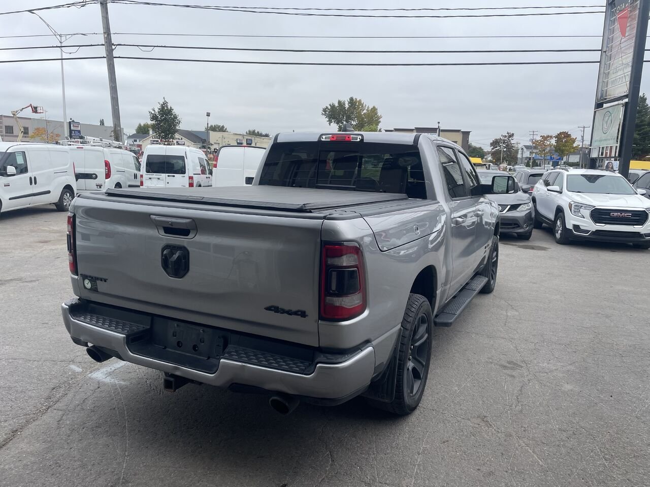 2022 Ram 1500 Grey  - photo #9
