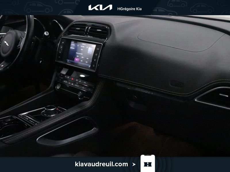 Jaguar F-PACE KW8096 | 35t R-Sport 2017 Noir Laval - photo #25