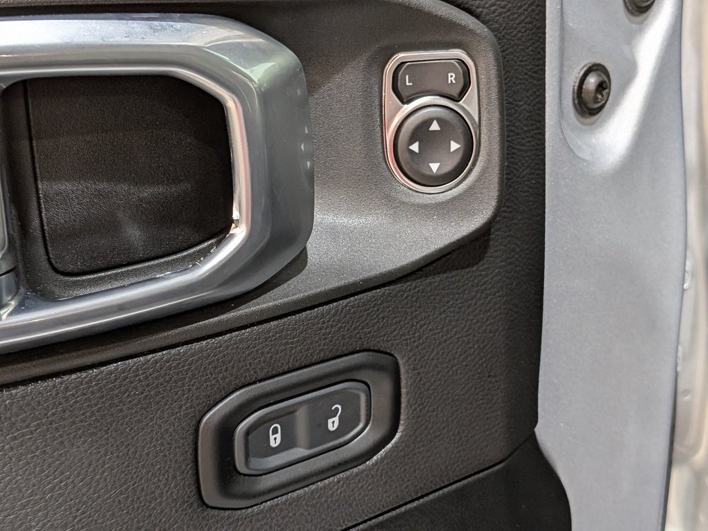 2023 Jeep Wrangler 4xe Sahara 4 Door 4x4 Silver Val-David - photo #34