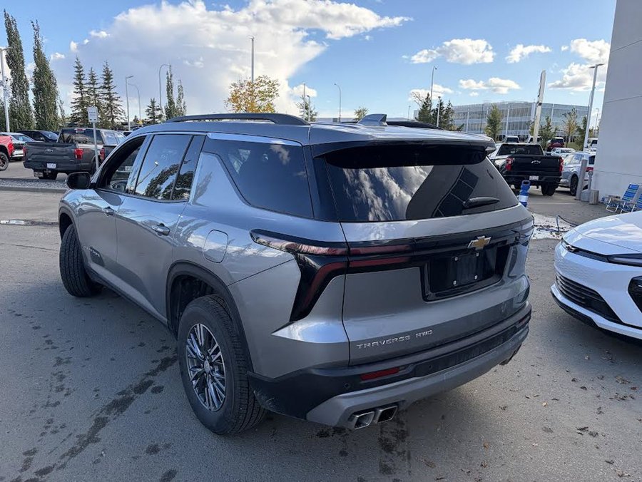 2026 Chevrolet Traverse LT 1.5L | Remote Start Grey