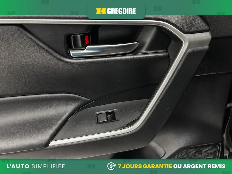 2021 Toyota Rav 4 Black Blainville - photo #17
