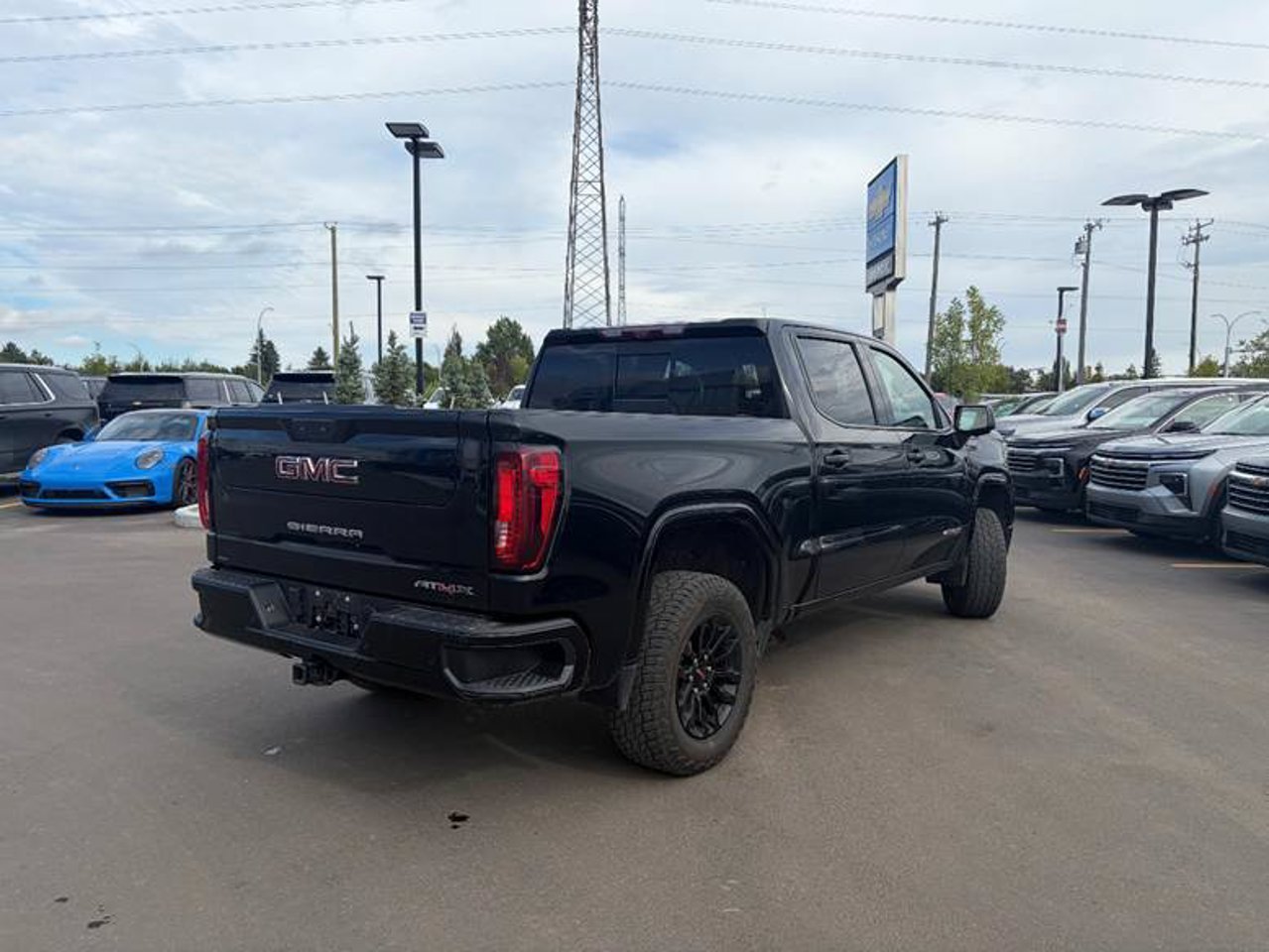 2022 GMC Sierra 1500 4WD Crew Cab 147 AT4X Black Sherwood Park - photo #4