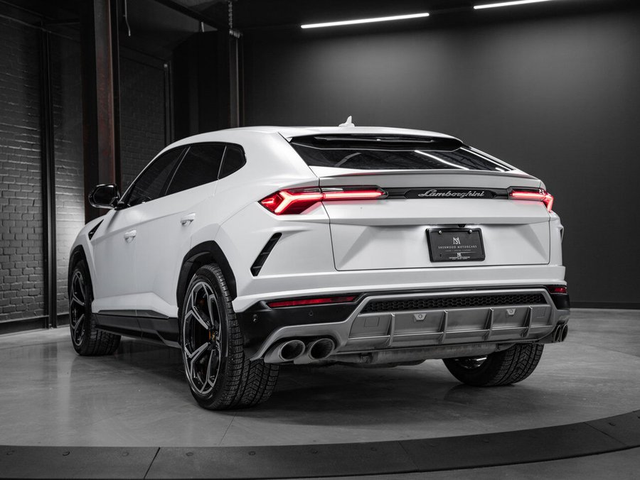 2020 Lamborghini Urus 2020 White