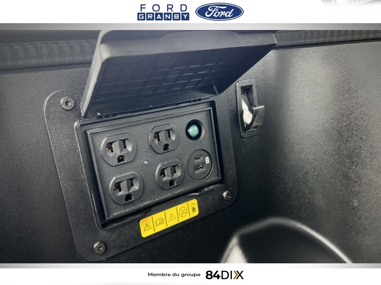 2022 Ford F-150 Lightning Grey Granby - photo #14