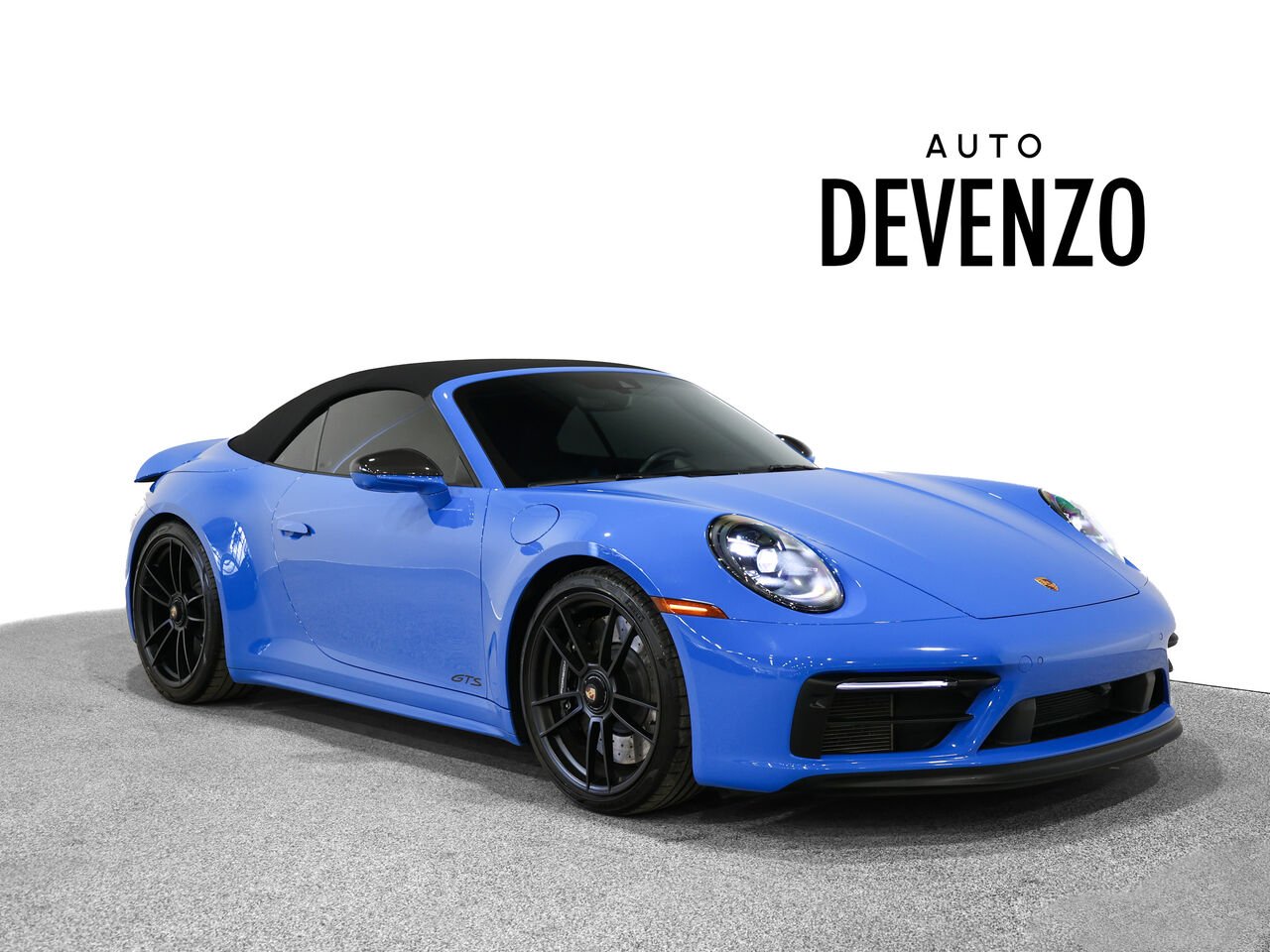 2023 Porsche 911 Blue Saint-Eustache - photo #2