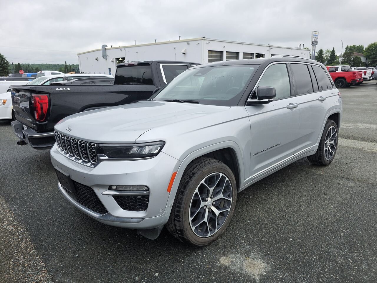 Jeep Grand Cherokee Summit Reserve 2024 Gris Rouyn-Noranda - photo #17