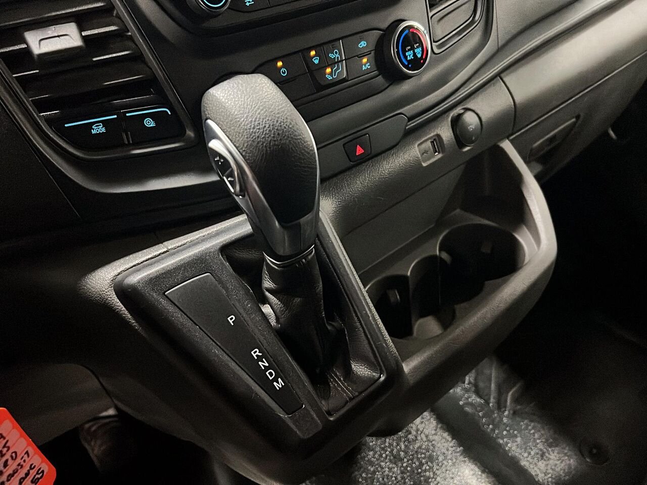 2025 Ford Transit fourgon utilitaire White Québec - photo #32