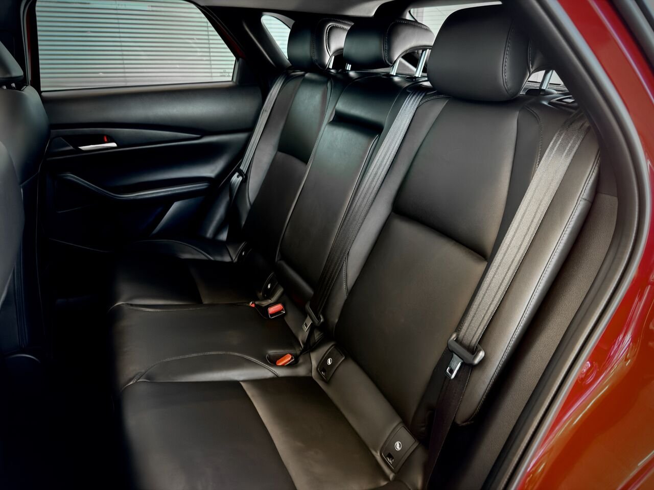 2022 Mazda CX-30 Red Notre-Dame-des-Prairies - photo #16