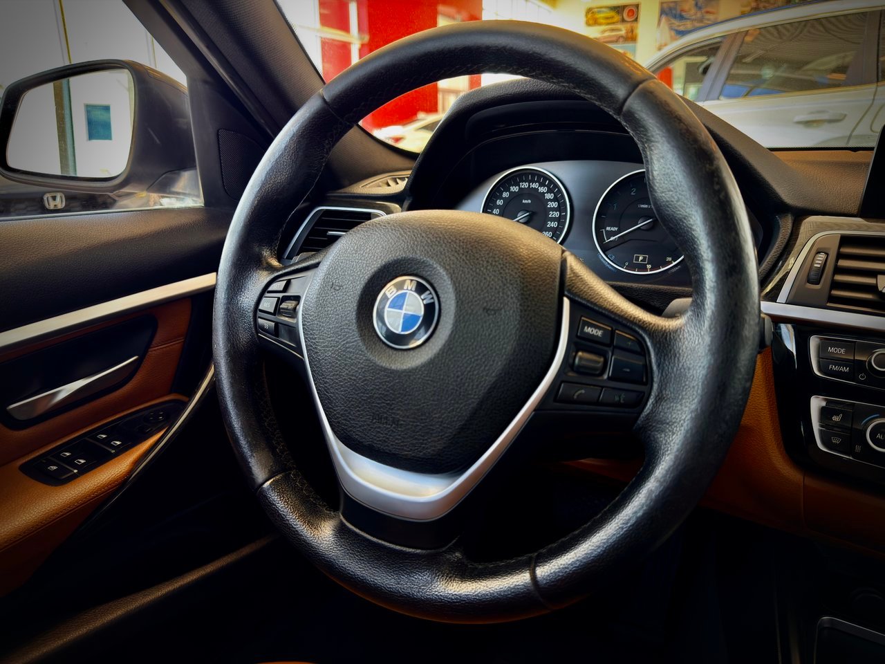 2016 BMW 3 Series Beige Notre-Dame-des-Prairies - photo #21
