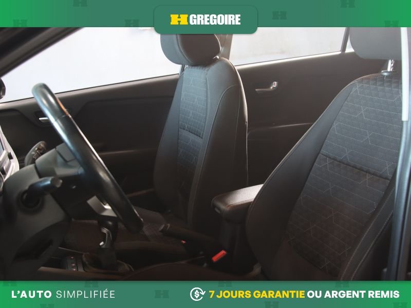 2020 Kia Rio 5 Black Blainville - photo #19