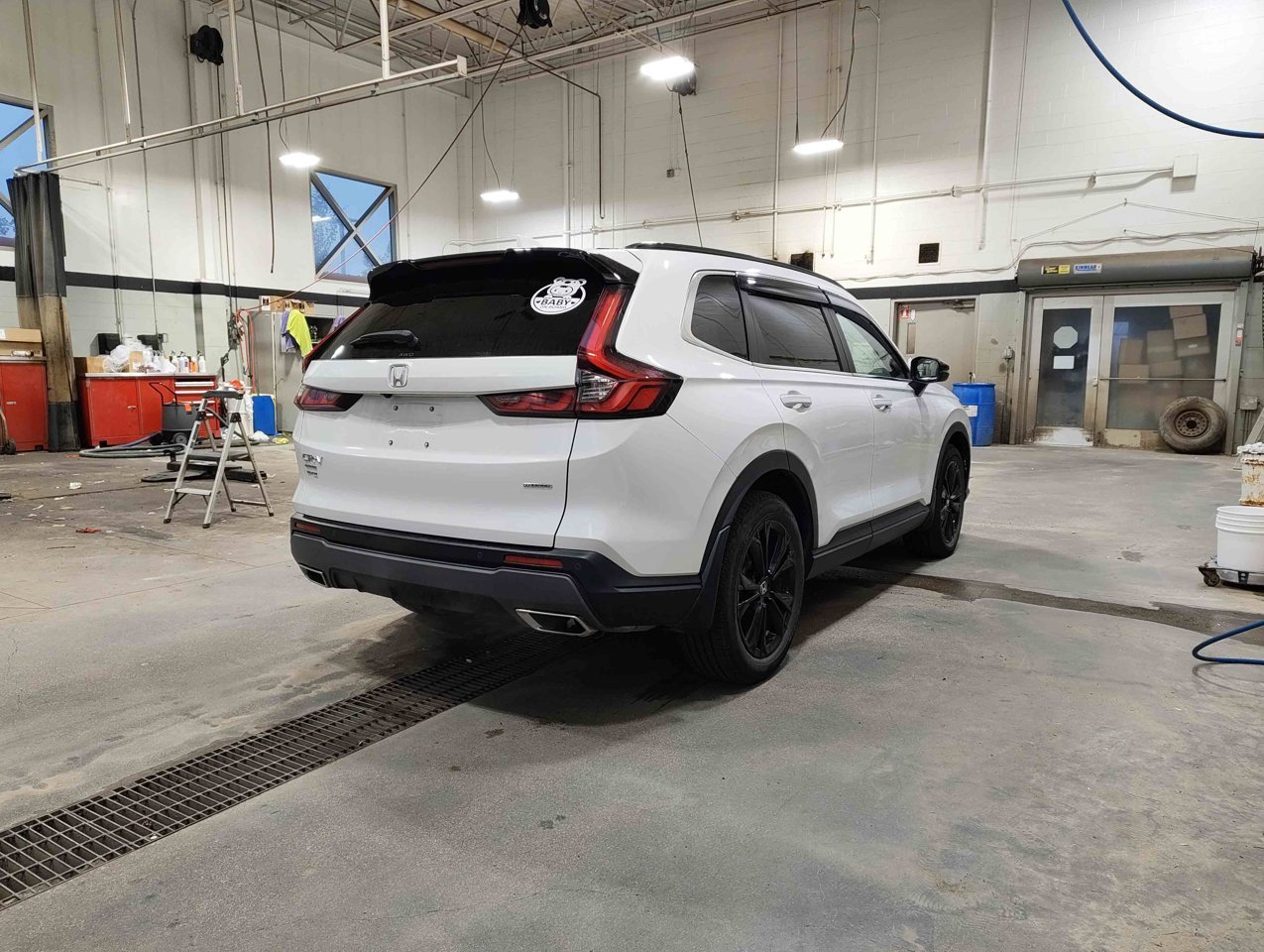 2025 Honda CR-V Hybrid Touring AWD White Sherwood Park - photo #5