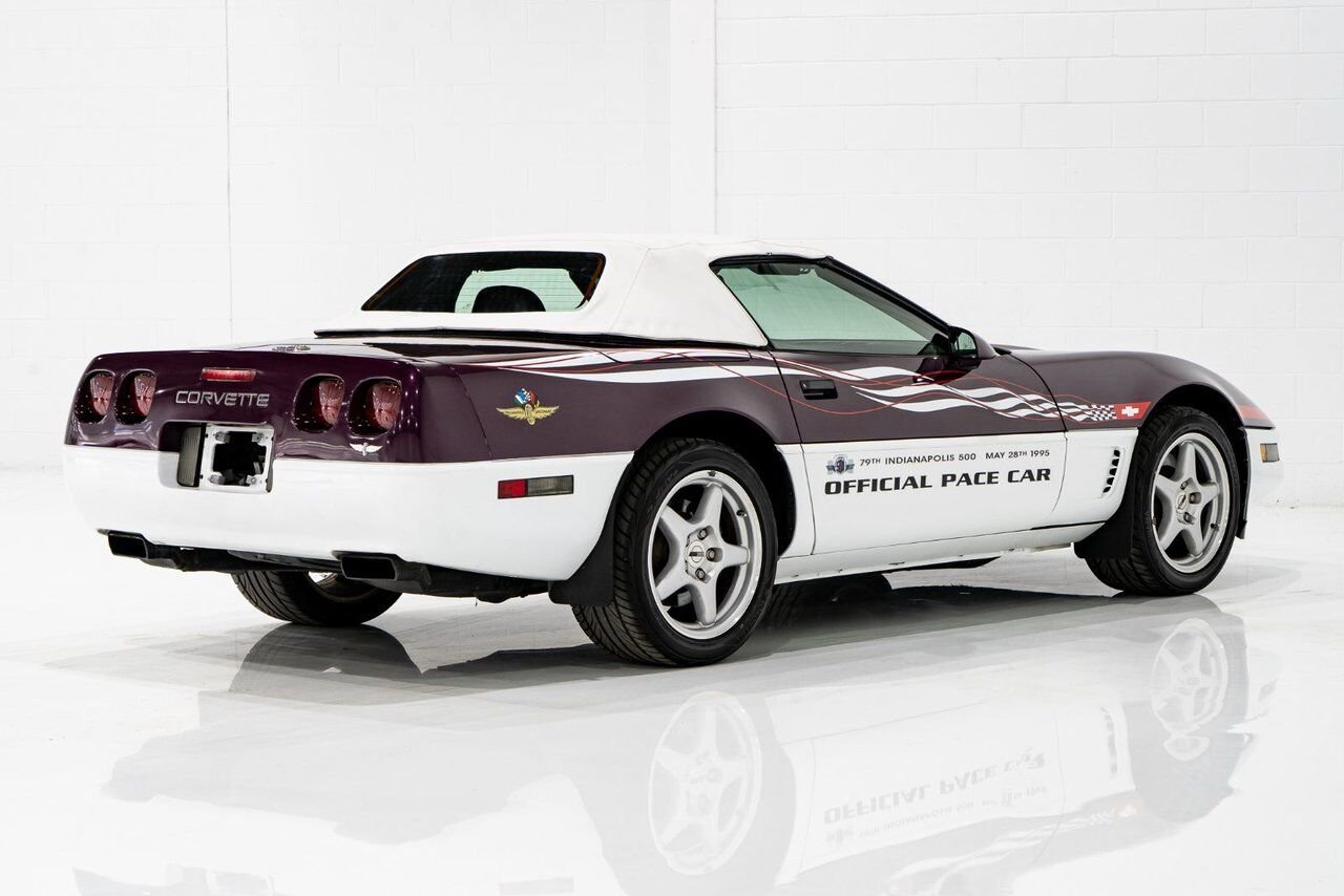 Chevrolet Corvette Convertible Pace Car 1995 Mauve Montréal - photo #24