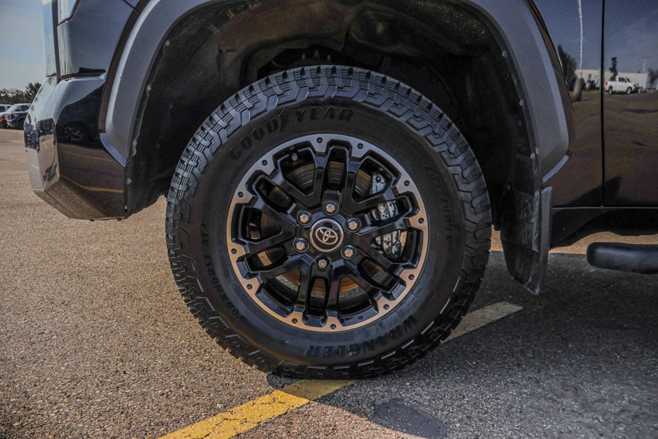 2024 Toyota Tundra 4x4 Crewmax SR Black Sherwood Park - photo #12