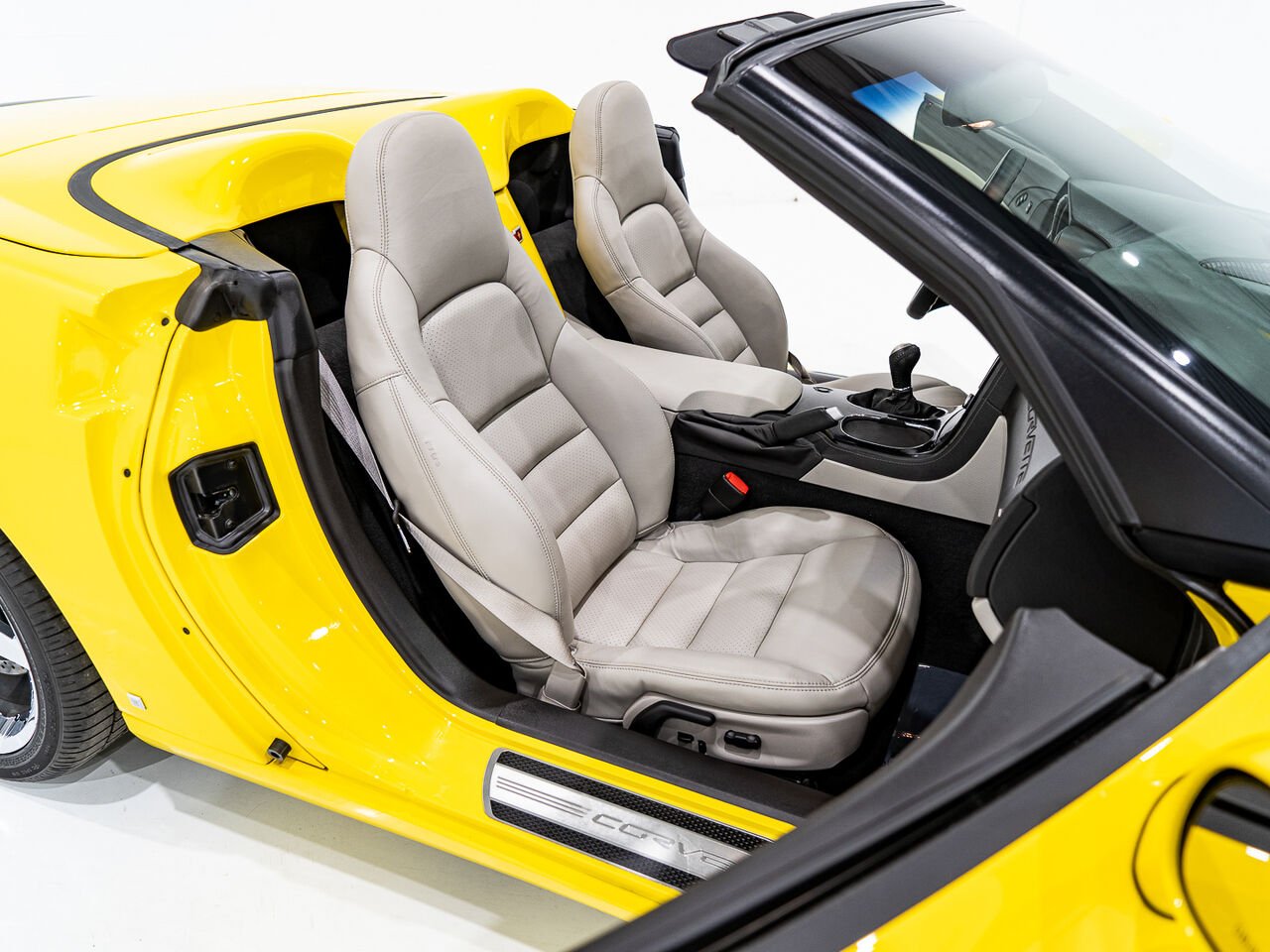 Chevrolet Corvette With only 900km (563mi) From new with window sticker 2008 Jaune Kirkland - photo #26