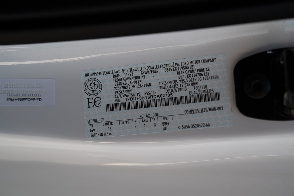 2024 Ford Super Duty F-550 DRW White Saint-Eustache - photo #3