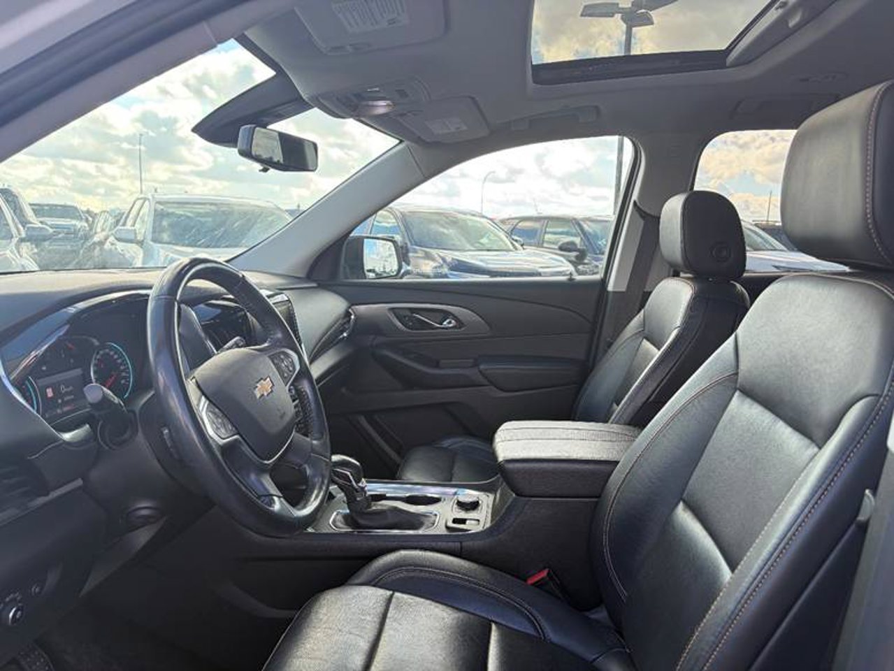 2021 Chevrolet Traverse AWD 4dr Premier White Sherwood Park - photo #6