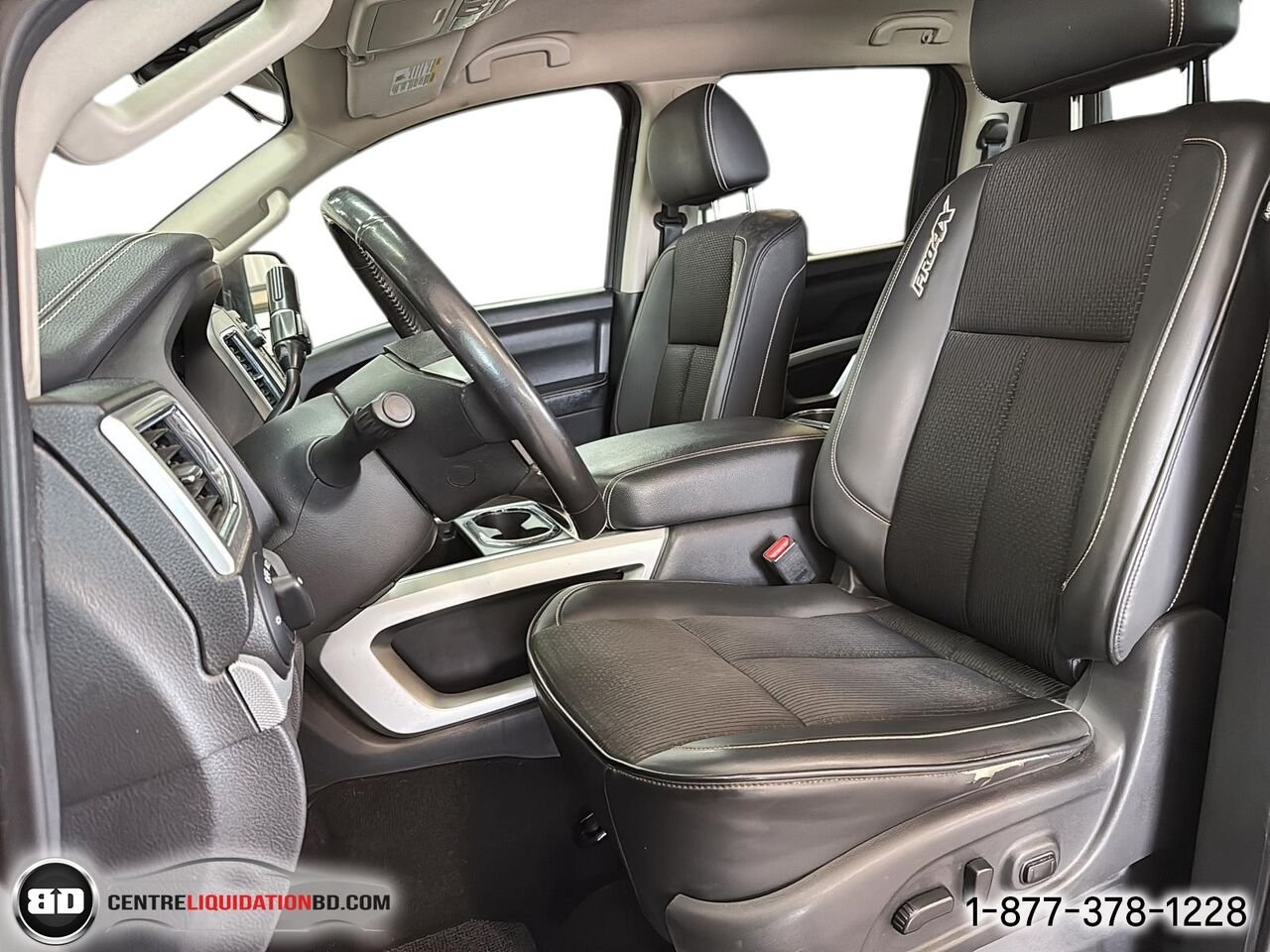 Nissan Titan PRO-4X | BD0379 2017 Rouge Granby - photo #12