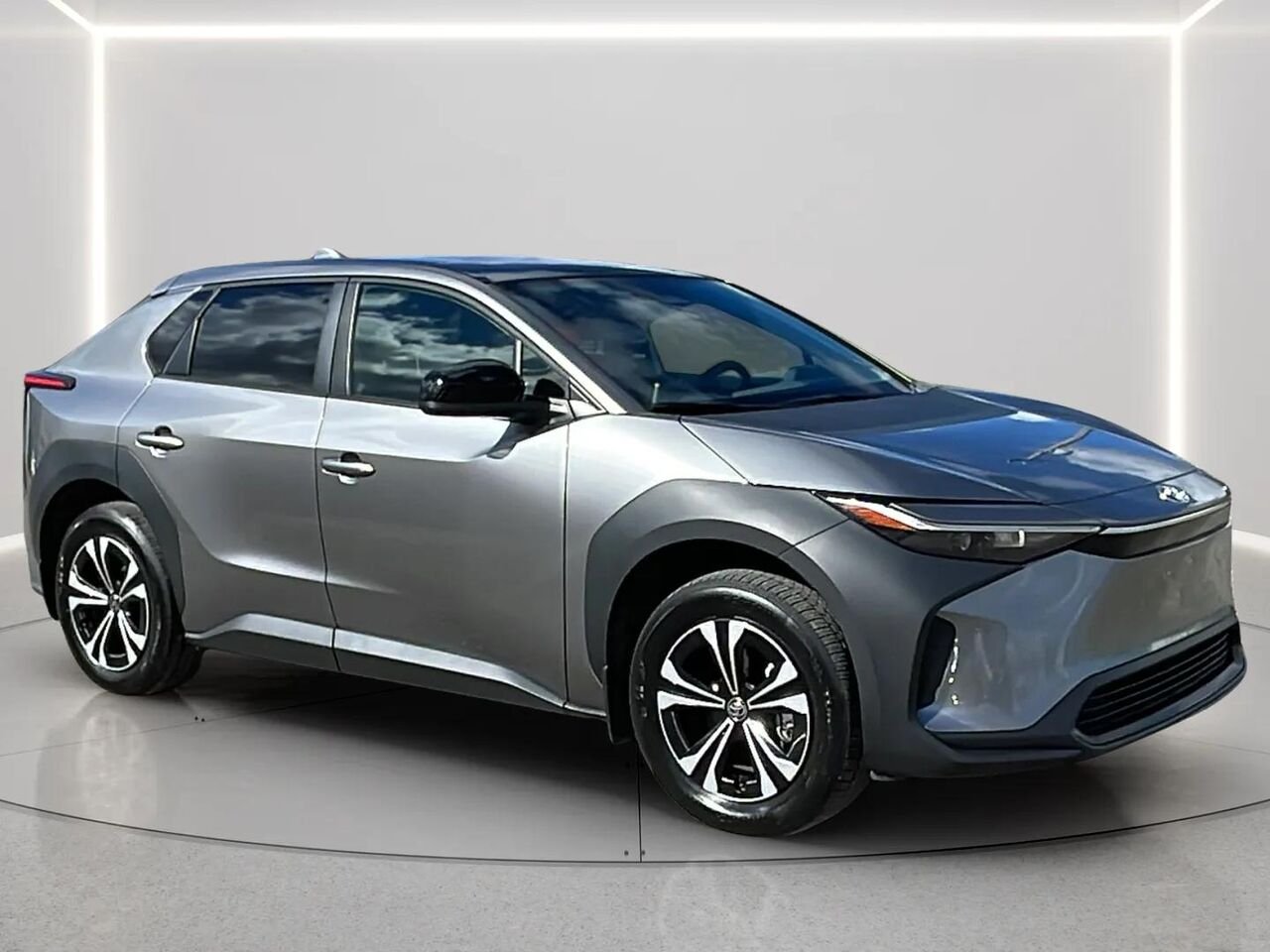 2023 Toyota bZ4X XLE TI Grey Gatineau - photo #6