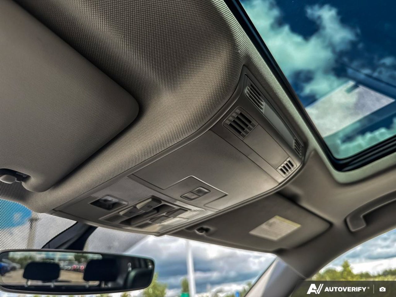 2019 Volkswagen Tiguan 3VV4B7AX0KM131950 Mirabel - photo #22
